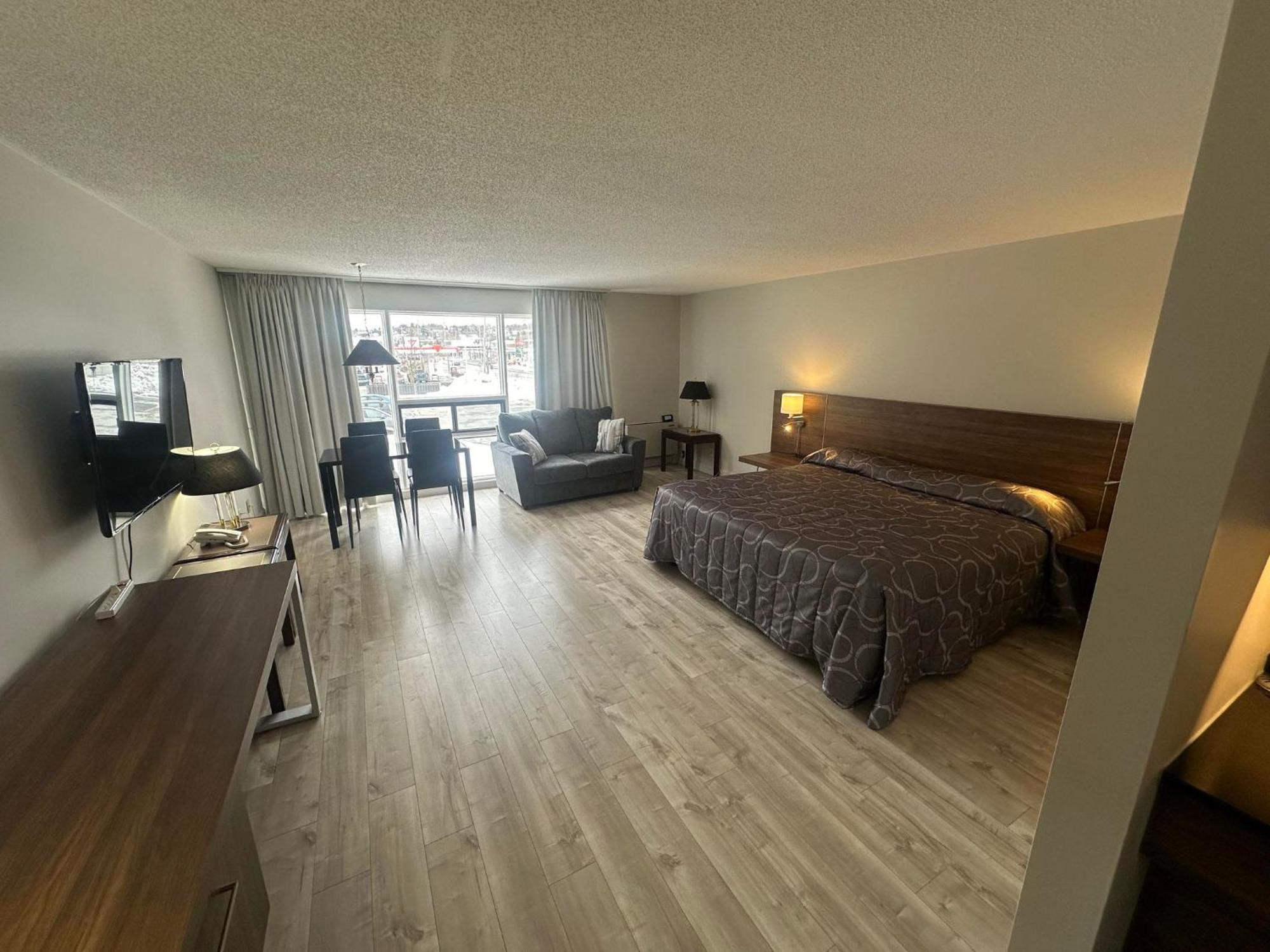 Hotel Motel Le Voyageur Saint-Georges Εξωτερικό φωτογραφία