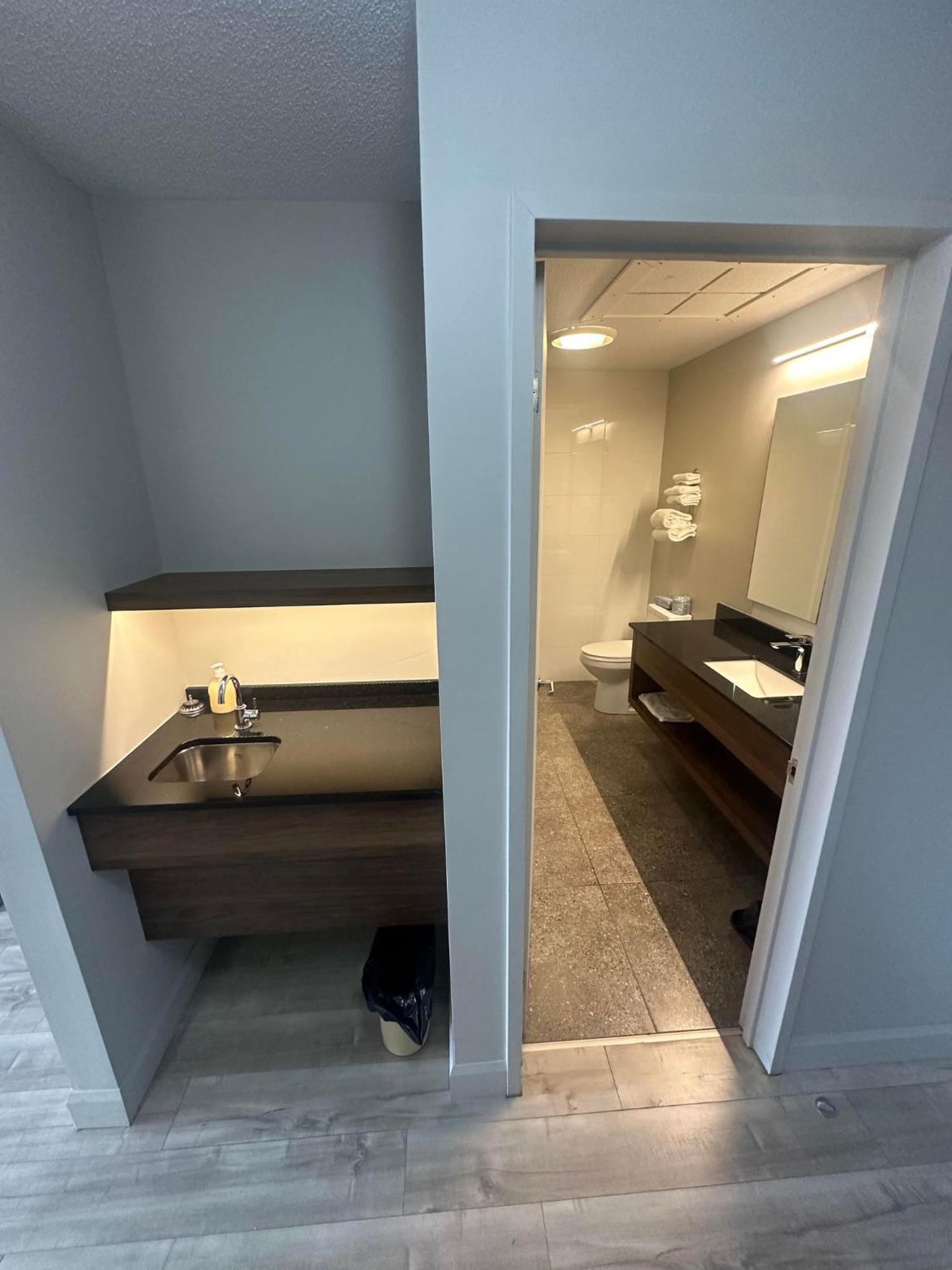 Hotel Motel Le Voyageur Saint-Georges Εξωτερικό φωτογραφία