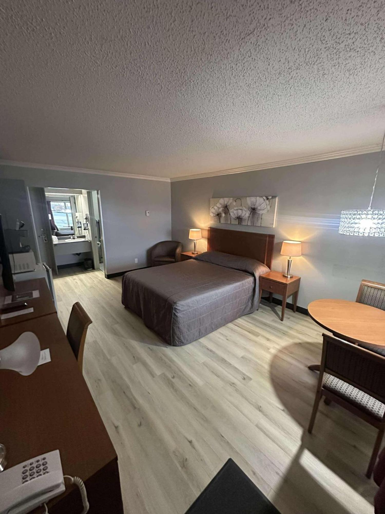 Hotel Motel Le Voyageur Saint-Georges Εξωτερικό φωτογραφία